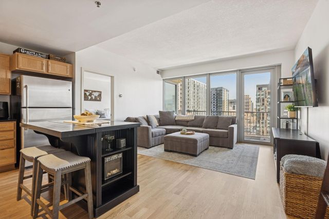 929 Portland Avenue 902, Minneapolis, MN 55404