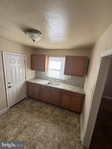 2500 JESSUP ST, Wilmington, DE 19802