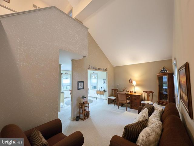 588 CROSSWINDS DR, Lititz, PA 17543