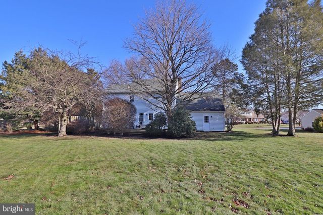 588 CROSSWINDS DR, Lititz, PA 17543