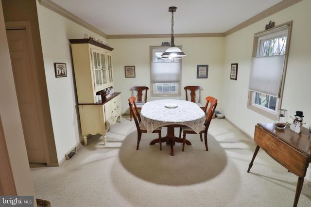 588 CROSSWINDS DR, Lititz, PA 17543