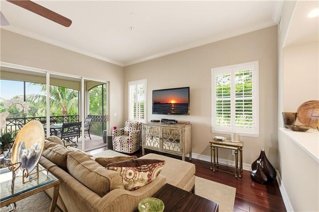 2605 Estrella CT PH-3, Naples, FL 34109