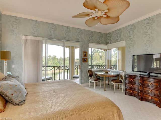 2605 Estrella CT PH-3, Naples, FL 34109