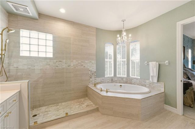 2605 Estrella CT PH-3, Naples, FL 34109