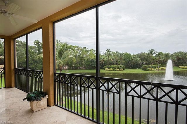 2605 Estrella CT PH-3, Naples, FL 34109