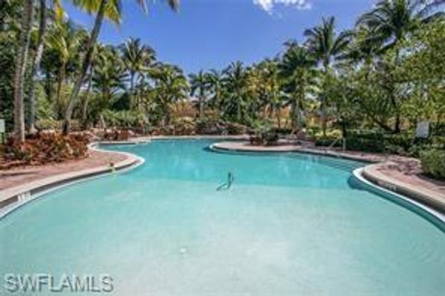 2605 Estrella CT PH-3, Naples, FL 34109