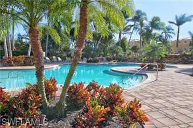 2605 Estrella CT PH-3, Naples, FL 34109
