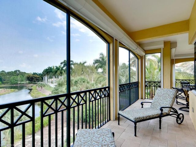 2605 Estrella CT PH-3, Naples, FL 34109