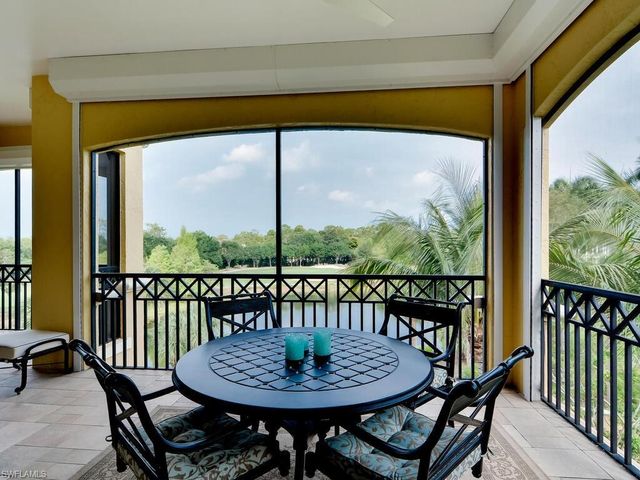 2605 Estrella CT PH-3, Naples, FL 34109