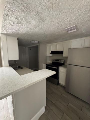 8100 Leonora Street K3, Houston, TX 77061