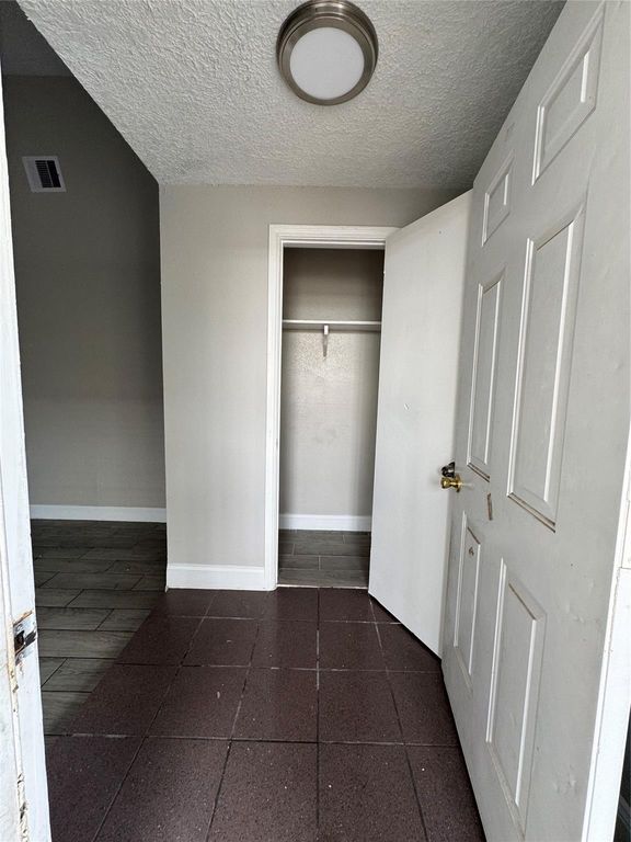 8100 Leonora Street K3, Houston, TX 77061