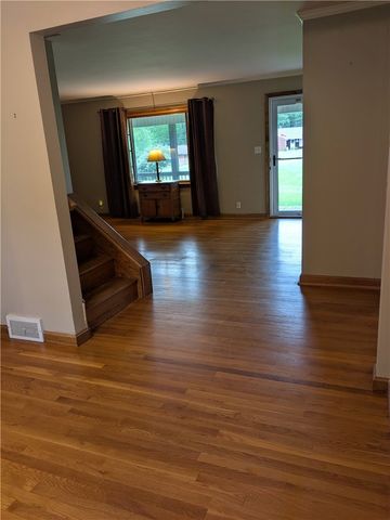 3106 Fernwood Ln, Neshannock Twp, PA 16105