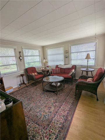 3106 Fernwood Ln, Neshannock Twp, PA 16105