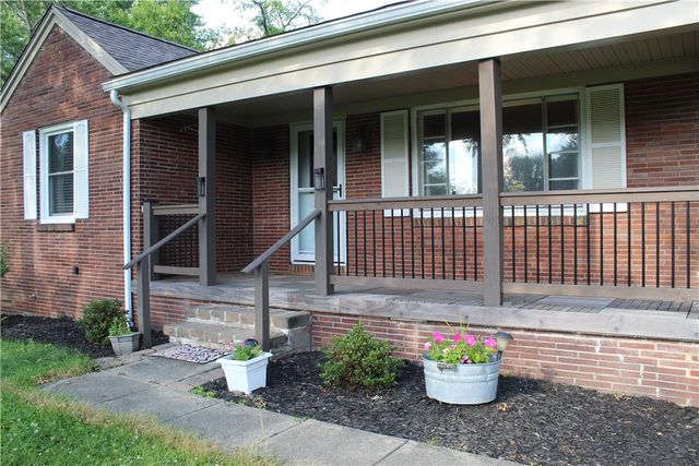 3106 Fernwood Ln, Neshannock Twp, PA 16105