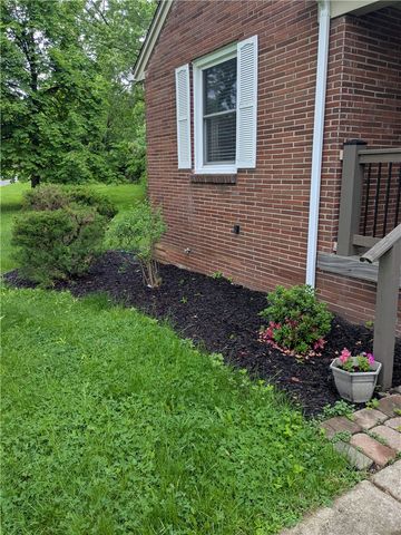 3106 Fernwood Ln, Neshannock Twp, PA 16105