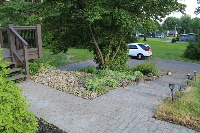 3106 Fernwood Ln, Neshannock Twp, PA 16105