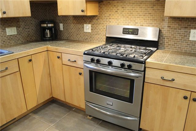 3106 Fernwood Ln, Neshannock Twp, PA 16105