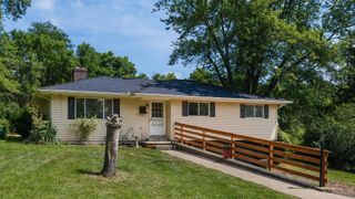 18 Pine Village Drive, Granville, OH 43023