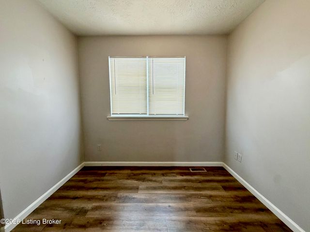 10809 Oreland Mill Rd, Louisville, KY 40229