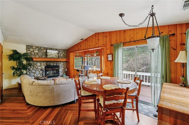 32807 Deer Lick Drive, Running Springs, CA 92382