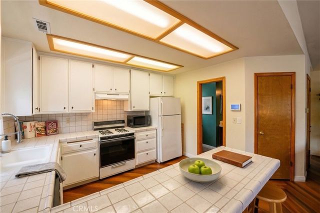 32807 Deer Lick Drive, Running Springs, CA 92382