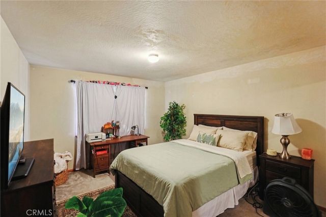 32807 Deer Lick Drive, Running Springs, CA 92382