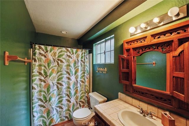 32807 Deer Lick Drive, Running Springs, CA 92382