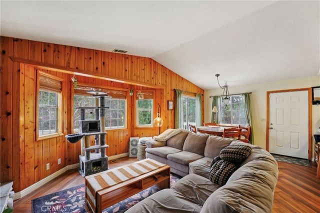 32807 Deer Lick Drive, Running Springs, CA 92382