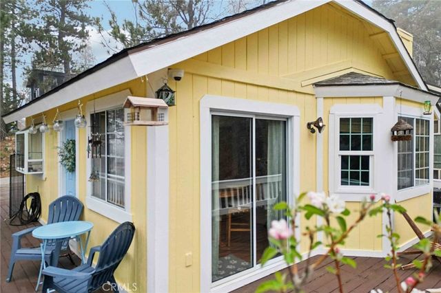 32807 Deer Lick Drive, Running Springs, CA 92382