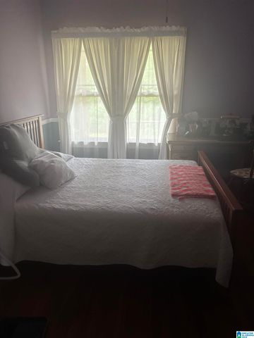 9 E WALNUT STREET, Sylacauga, AL 35150