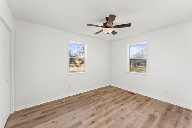 328 Deer Cir, Estill Springs, TN 37330