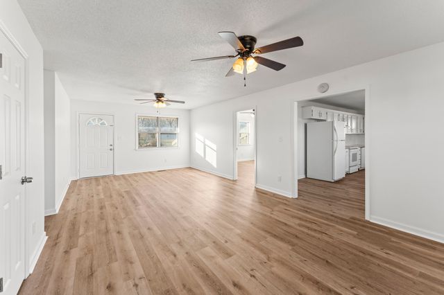 328 Deer Cir, Estill Springs, TN 37330