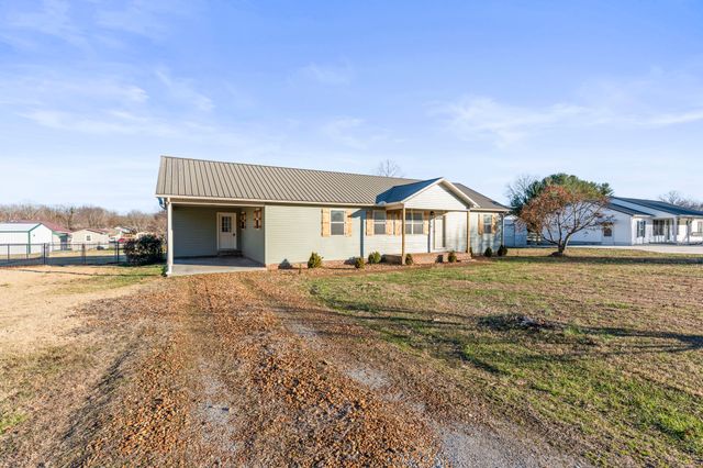 328 Deer Cir, Estill Springs, TN 37330