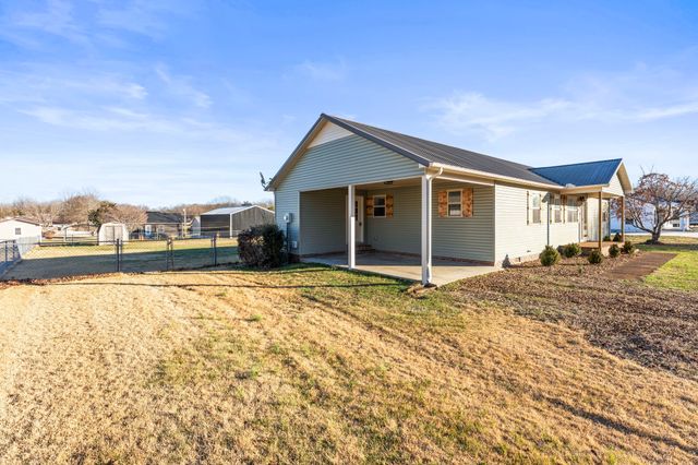 328 Deer Cir, Estill Springs, TN 37330