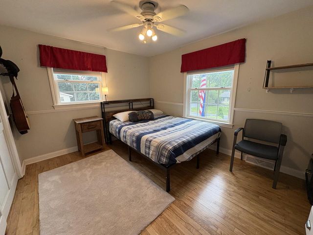18400 Chevy Chase, Brookfield, WI 53045