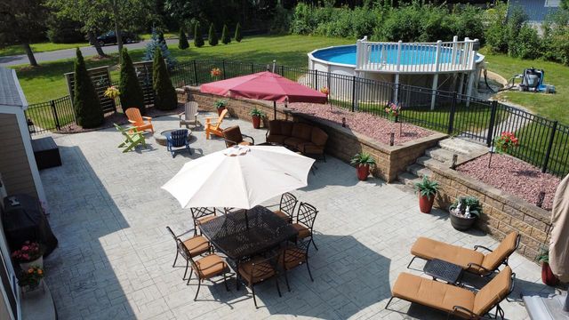18400 Chevy Chase, Brookfield, WI 53045