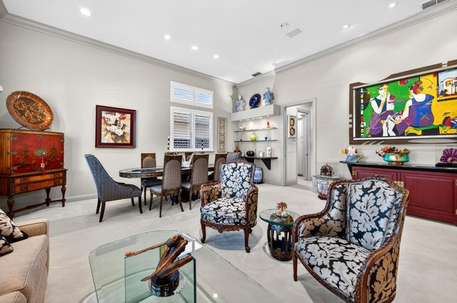 818 Sierra Oaks Vista Ln, Sacramento, CA 95864