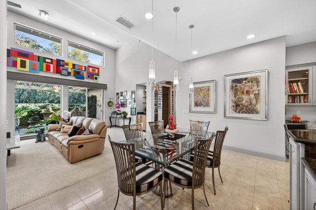 818 Sierra Oaks Vista Ln, Sacramento, CA 95864