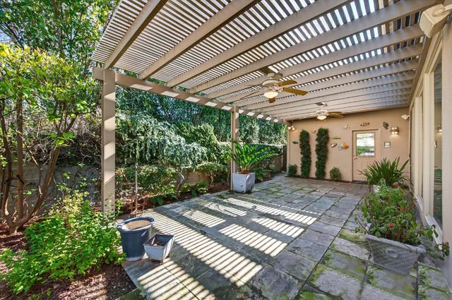 818 Sierra Oaks Vista Ln, Sacramento, CA 95864