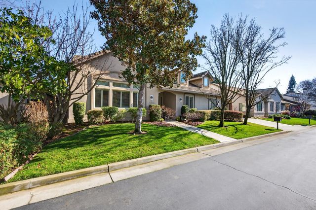 818 Sierra Oaks Vista Ln, Sacramento, CA 95864