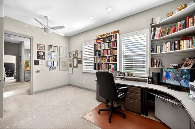 818 Sierra Oaks Vista Ln, Sacramento, CA 95864