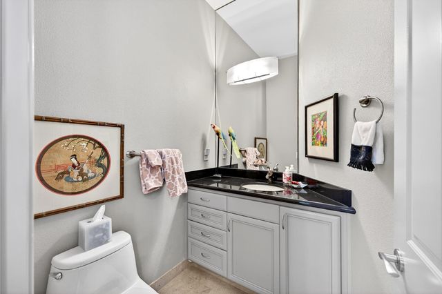 818 Sierra Oaks Vista Ln, Sacramento, CA 95864