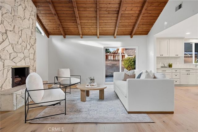 2776 N Beechwood, Orange, CA 92865