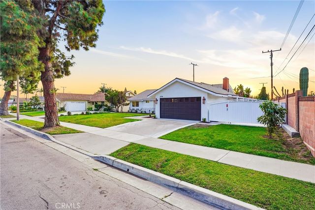 2776 N Beechwood, Orange, CA 92865