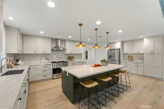 2776 N Beechwood, Orange, CA 92865