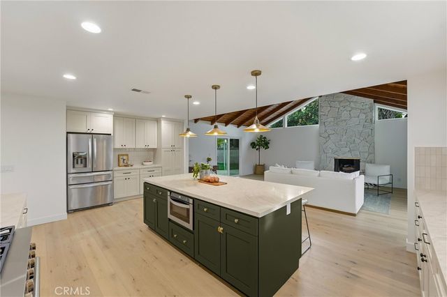 2776 N Beechwood, Orange, CA 92865