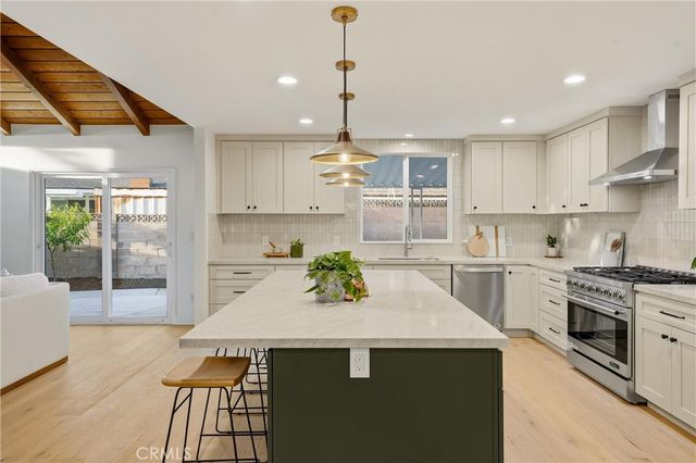 2776 N Beechwood, Orange, CA 92865