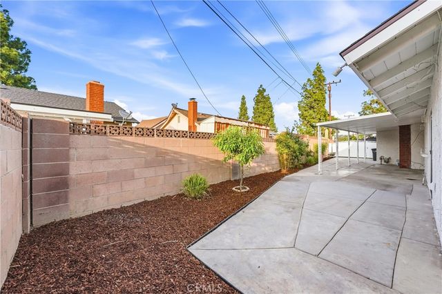 2776 N Beechwood, Orange, CA 92865