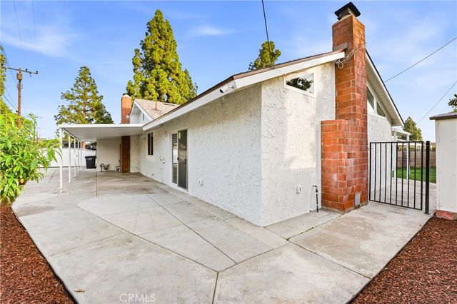 2776 N Beechwood, Orange, CA 92865