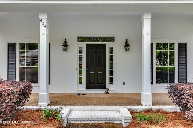 434 Autumn Creek Drive, Ridgeland, MS 39157